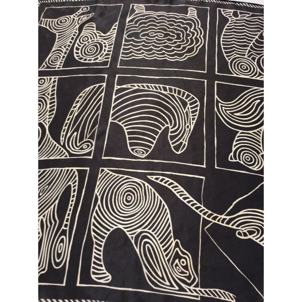 DANIEL HECHTER PARIS Gray Animals Print Silk Scarf 20"/20,5" EX COND - Picture 7 of 10